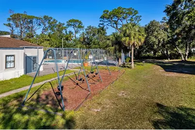 903 Byron Lane, Sarasota, FL 34243 - Photo 40