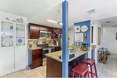 903 Byron Lane, Sarasota, FL 34243 - Photo 12