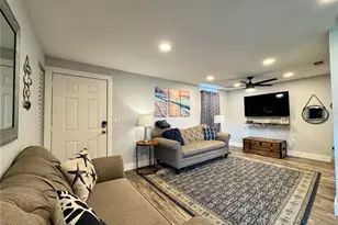 2722 49th Ave W, Bradenton, FL 34207 - Photo 4
