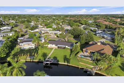 2303 Constitution Boulevard, Sarasota, FL 34231 - Photo 48