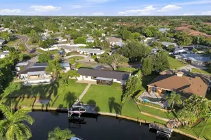2303 Constitution Blvd, Sarasota, FL 34231 - Photo 48