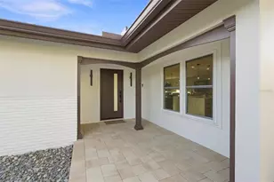 2303 Constitution Blvd, Sarasota, FL 34231 - Photo 4