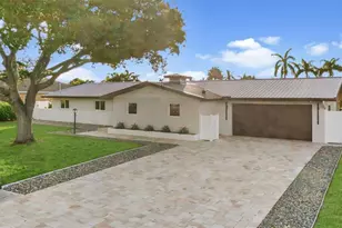 2303 Constitution Blvd, Sarasota, FL 34231 - Photo 2