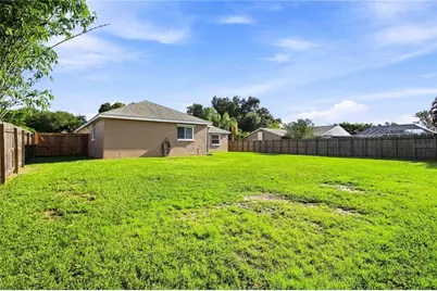 732 Plum Tree Lane, Sarasota, FL 34243 - Photo 6