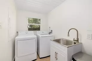 3169 Alta Vista St, Sarasota, FL 34237 - Photo 20