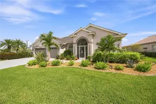 4619 Chase Oaks Dr, Sarasota, FL 34241 - Photo 2