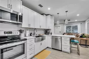 3231 New England St, Sarasota, FL 34231 - Photo 8
