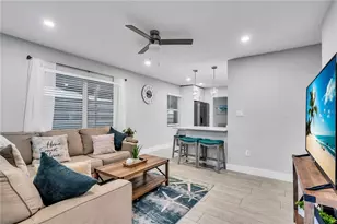 3231 New England St, Sarasota, FL 34231 - Photo 6