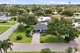 213 Firenze Ave W, Venice, FL 34285 - Photo 4