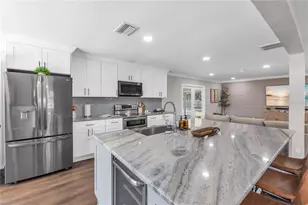 11304 Leprechaun Dr, Riverview, FL 33569 - Photo 2
