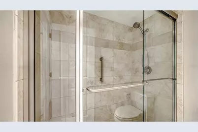 1075 Gulf Of Mexico Drive #303, Longboat Key, FL 34228 - Photo 36