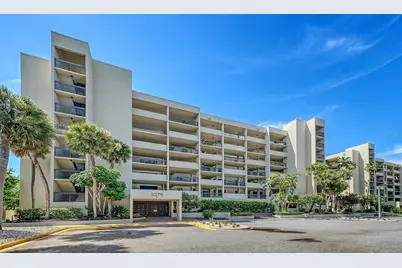 1075 Gulf Of Mexico Drive #303, Longboat Key, FL 34228 - Photo 2