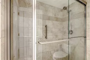 1075 Gulf of Mexico Dr, Longboat Key, FL 34228 - Photo 24