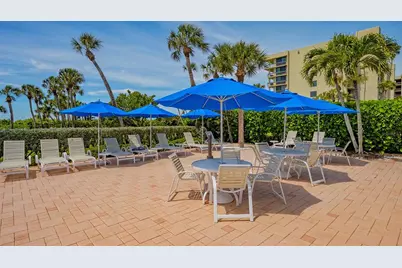 1075 Gulf Of Mexico Drive #303, Longboat Key, FL 34228 - Photo 52