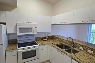 3607 E Bay Dr, Holmes Beach, FL 34217 - Photo 6