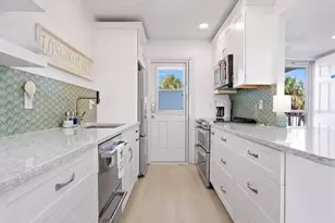 3802 Gulf of Mexico Dr, Longboat Key, FL 34228 - Photo 14