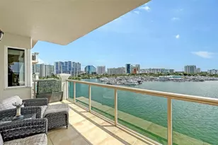 464 Golden Gate Point, Sarasota, FL 34236 - Photo 14