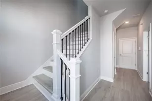 2400 Ezzell Ct, Sarasota, FL 34237 - Photo 4