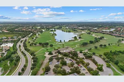 7058 Vilamoura Place, Lakewood Ranch, FL 34202 - Photo 36