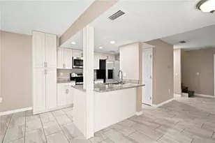 1006 Longfellow Ct, Sarasota, FL 34243 - Photo 16