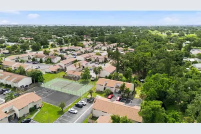1006 Longfellow Court, Sarasota, FL 34243 - Photo 48