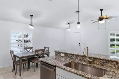 12610 Shimmering Oak Circle, Venice, FL 34293 - Photo 16