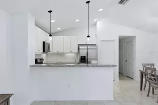 12610 Shimmering Oak Cir, Venice, FL 34293 - Photo 14