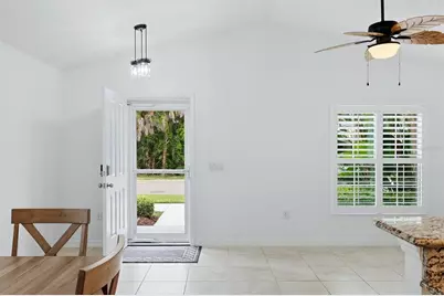 12610 Shimmering Oak Circle, Venice, FL 34293 - Photo 8