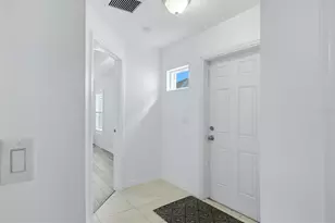 12610 Shimmering Oak Cir, Venice, FL 34293 - Photo 28