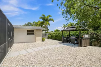 2560 Sunnyside Street, Sarasota, FL 34239 - Photo 36