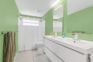 2560 Sunnyside St, Sarasota, FL 34239 - Photo 24