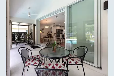 7326 Eleanor Circle, Sarasota, FL 34243 - Photo 12