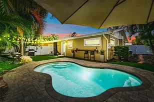 205 82nd St, Holmes Beach, FL 34217 - Photo 2