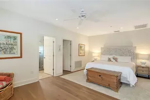 3530 Mistletoe Ln, Longboat Key, FL 34228 - Photo 34