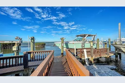 3530 Mistletoe Lane, Longboat Key, FL 34228 - Photo 16