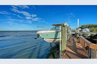 3530 Mistletoe Lane, Longboat Key, FL 34228 - Photo 18