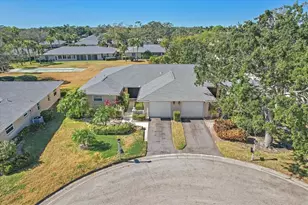 6948 W Country Club Dr N, Sarasota, FL 34243 - Photo 2