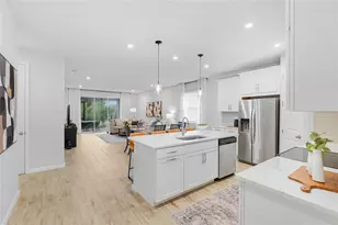 20285 Symphony Pl, Venice, FL 34293 - Photo 6