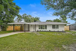 2347 Tangerine Dr, Sarasota, FL 34239 - Photo 1