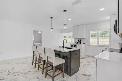 2347 Tangerine Drive, Sarasota, FL 34239 - Photo 10