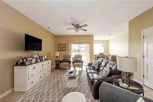 3698 Parkridge Cir, Sarasota, FL 34243 - Photo 4
