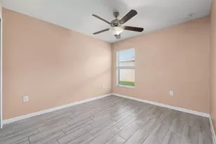 304 Cascade Bend Dr, Ruskin, FL 33570 - Photo 20