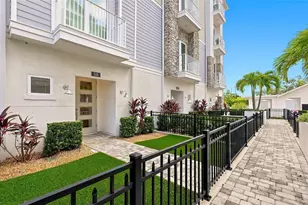 516 Laurel Pk Dr, Sarasota, FL 34236 - Photo 10
