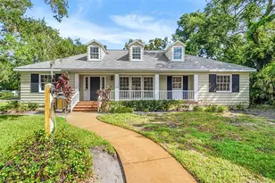 1585 South Dr, Sarasota, FL 34239 - Photo 1