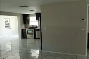 262 Manor Rd, Venice, FL 34293 - Photo 4