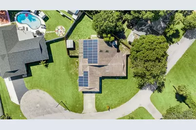 802 Embassy Road, Largo, FL 33771 - Photo 12