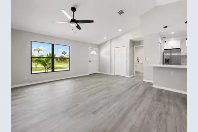 172 Shady Pine Lane, Nokomis, FL 34275 - Photo 2