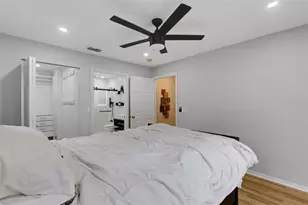 8809 Manor Loop, Lakewood Ranch, FL 34202 - Photo 22