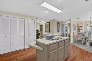 8534 Imperial Cir, Palmetto, FL 34221 - Photo 12