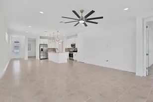 8177 Sternway Rd, Sarasota, FL 34240 - Photo 4